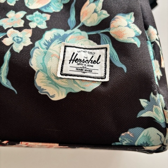 Herschel Supply Co Floral Duffel Bag Travel Gym Weekender Bag - Picture 2 of 9